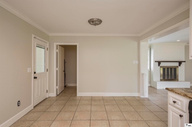 Photo - 2004 Spencer Ave