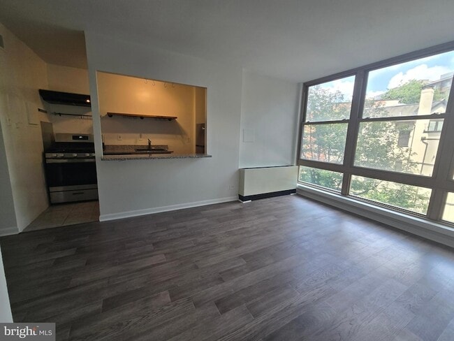 Photo - 1260 21st St NW Unit 400