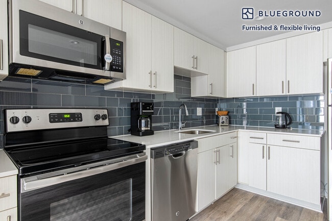 Photo - 950 24th St NW Unit FL11-ID269