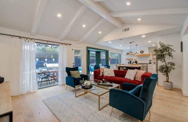 Building Photo - 9219 Kempwood Dr Unit ID1019628P