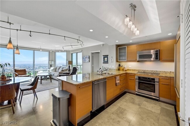 Photo - 322 E Karen Ave