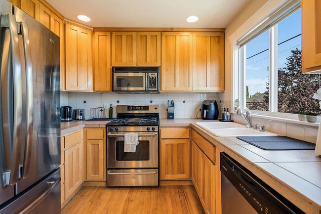 Photo - 219 Nickerson St Unit ID1036023P