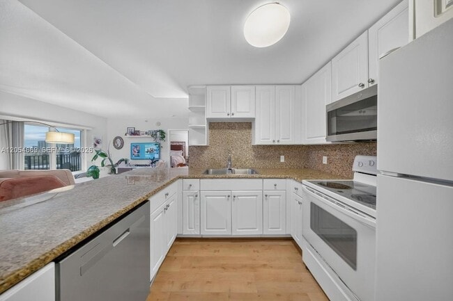 Photo - 1627 SW 37th Ave Unit 401