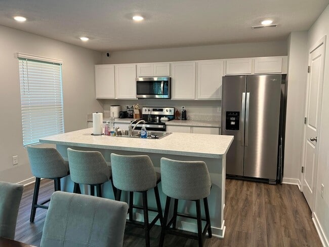 Photo - 2060 Pentress Dr