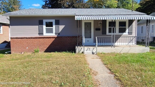 Photo - 194 Broad St