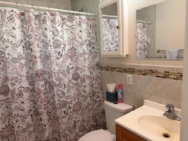 Photo - 5550 SE Normandy Ave