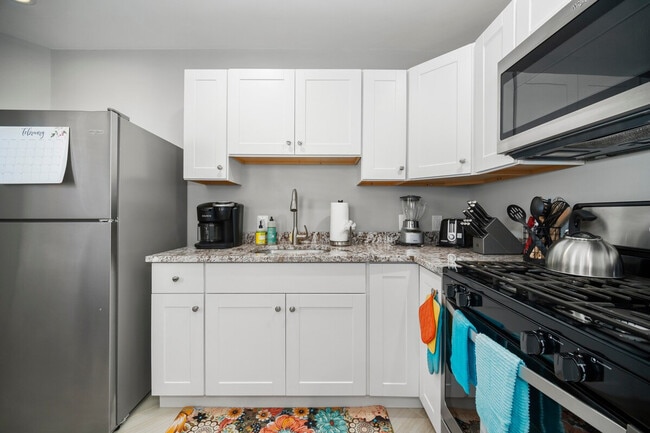 Photo - 476-498 Hanover Saint Exd-SI ID1364248P Unit SI ID1364248P