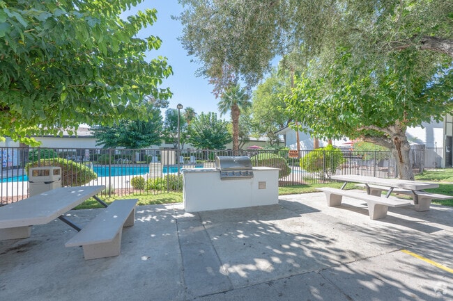 Bbq Area - The Diplomat Apartments