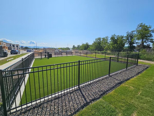 Photo - 187 N Nursery Ave Unit ID1308972P