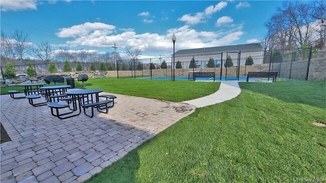 Photo - 115 Canter Ct