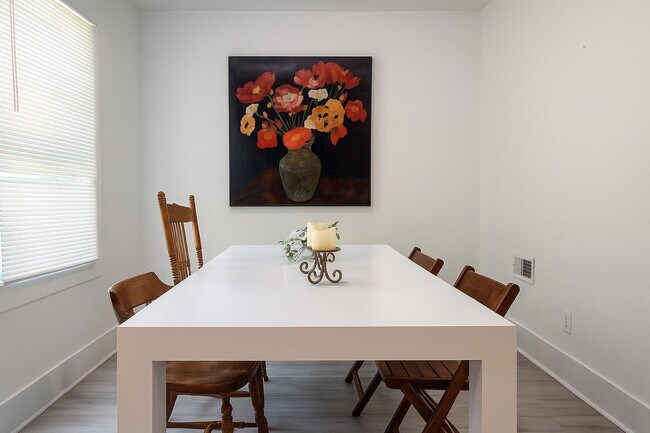 Photo - 607 E Euclid St Unit ID1239399P