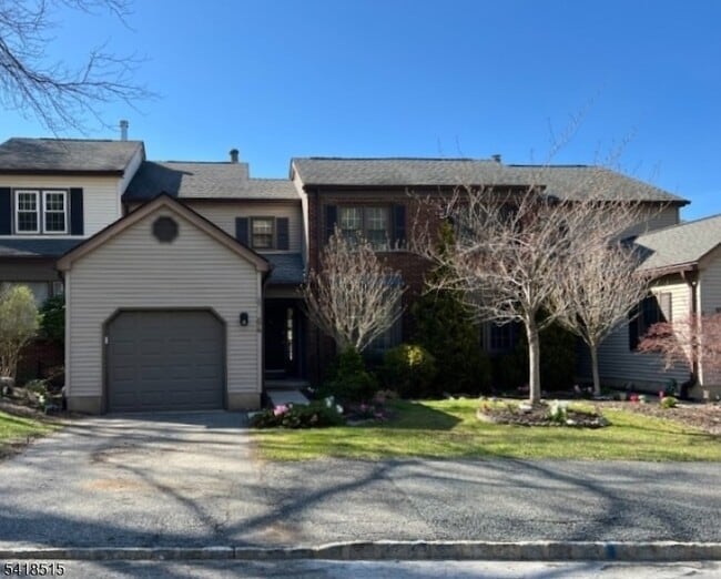 Building Photo - 64 Goldfinch Ct