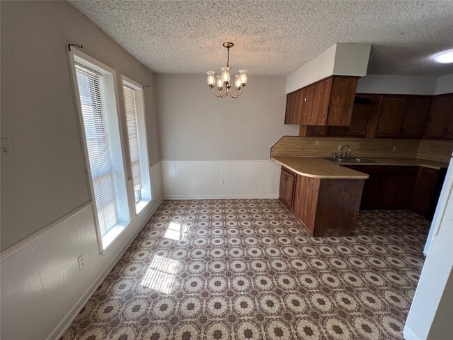 Photo - 2301 N Woods St