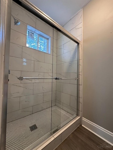 Photo - 623 Riddle Rd