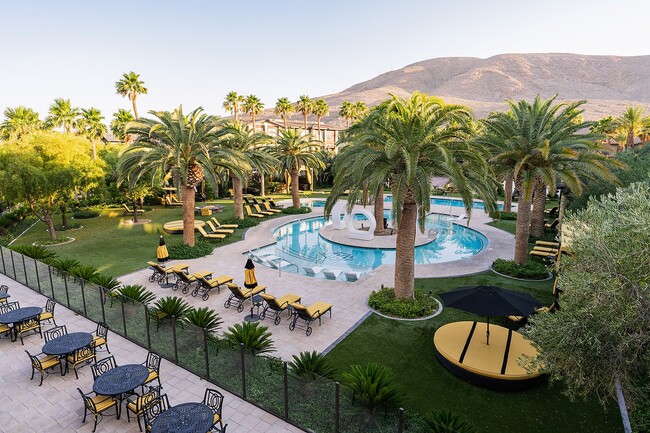 Building Photo - Tuscan Highlands