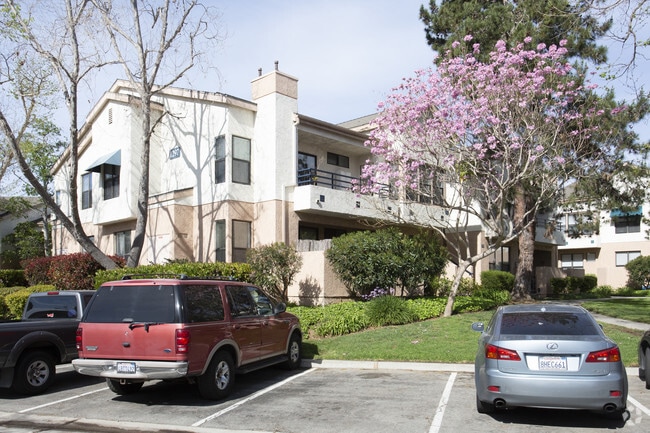 Building Photo - Cypress Point