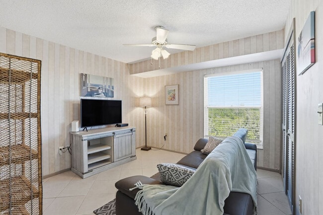 Photo - 300 Stevens Landing Dr Unit SI FL3-ID1547818P