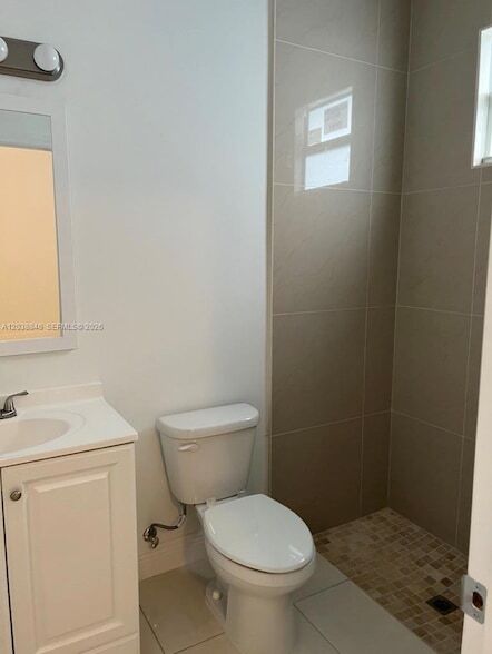 Photo - 1533 W 26th Ct Unit 2b