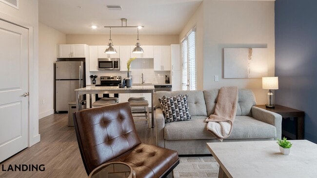 Photo - 5885 Lakehurst Dr Unit 1345