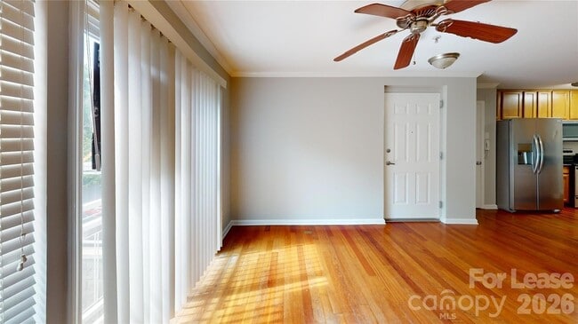 Building Photo - 537 Donatello Avenue Unit 537