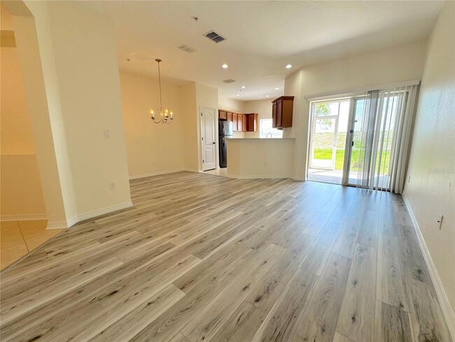 Photo - 1390 Grantham Dr