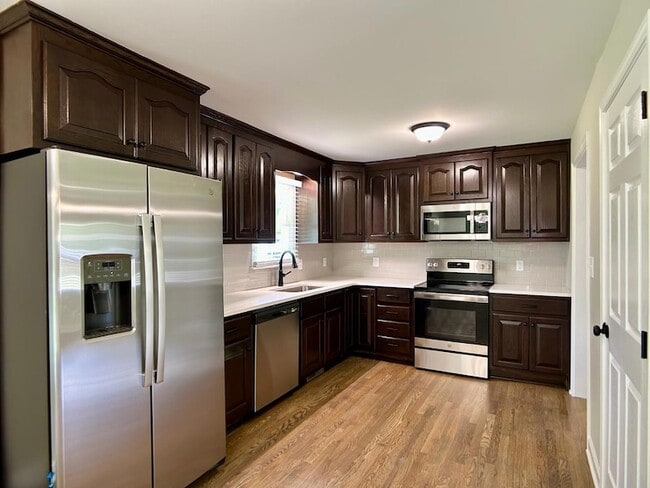 Photo - 103 Crescent Dr