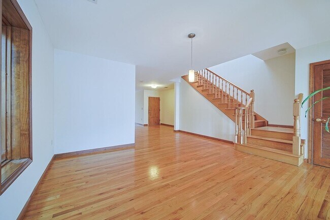 Photo - 220 Harrison Ave Unit 2