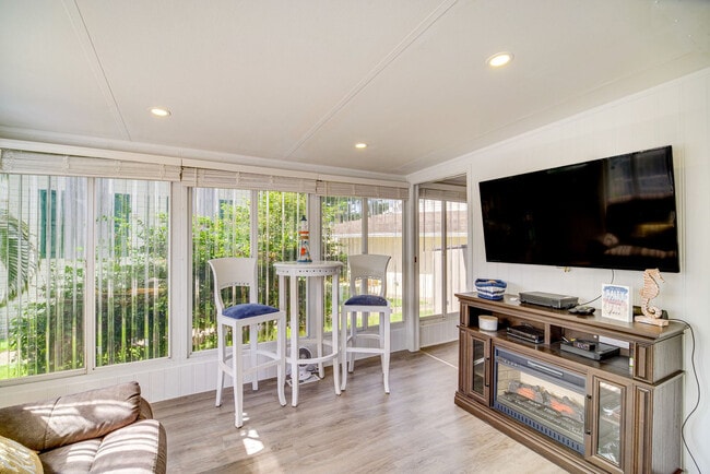 Photo - 1161 Nettles Blvd Unit SI ID1546132P