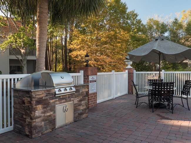 Photo - Huntington Lakes Apartments