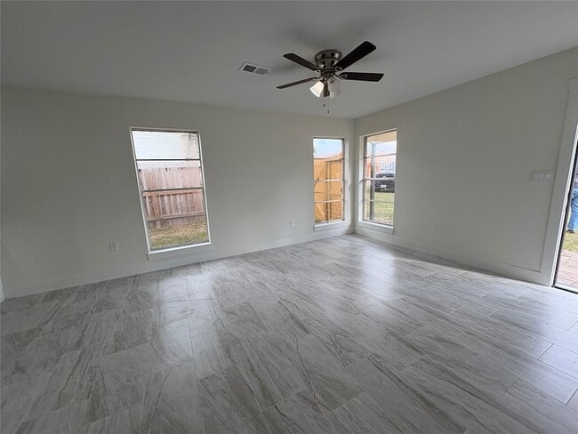 Photo - 704 S 10th St