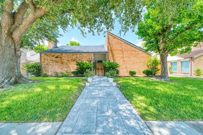 Building Photo - 7606 Portal Dr
