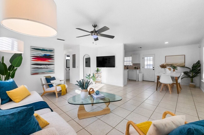 Photo - 550 Lena St Unit ID1281938P