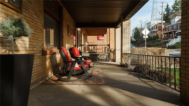 Photo - 17 Bailey Ave