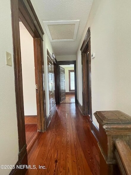 Photo - 1739 Silver St