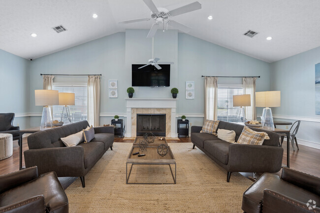 Clubhouse - Berry Hill Apartments