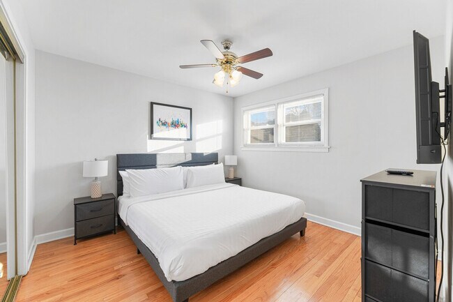 Photo - 3457 Main St Unit ID1372971P