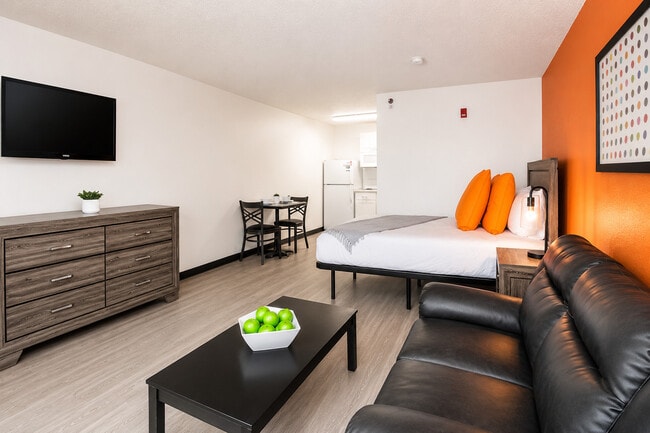 Photo - Siegel Select Memphis- All Utilties Included