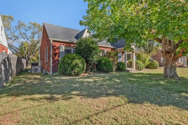 Photo - 223 Cumberland Dr