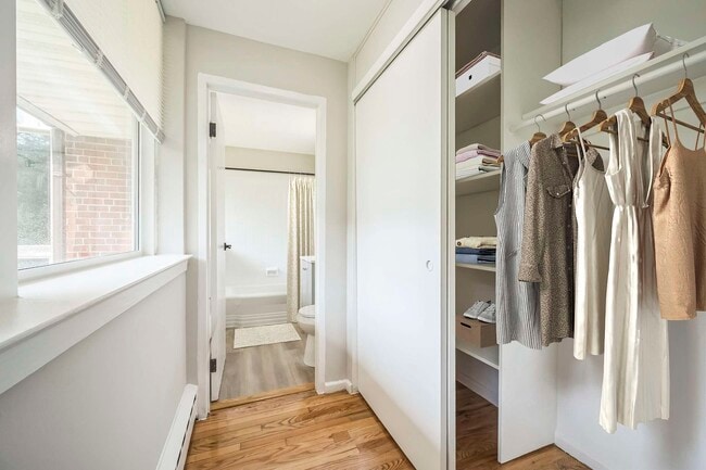 Photo - Cherokee Apartments