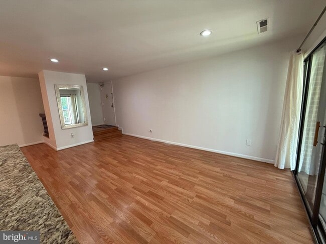 Photo - 11212 Chestnut Grove Square Unit 115