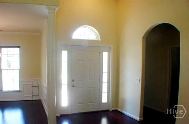 Photo - 216 Carlisle Way