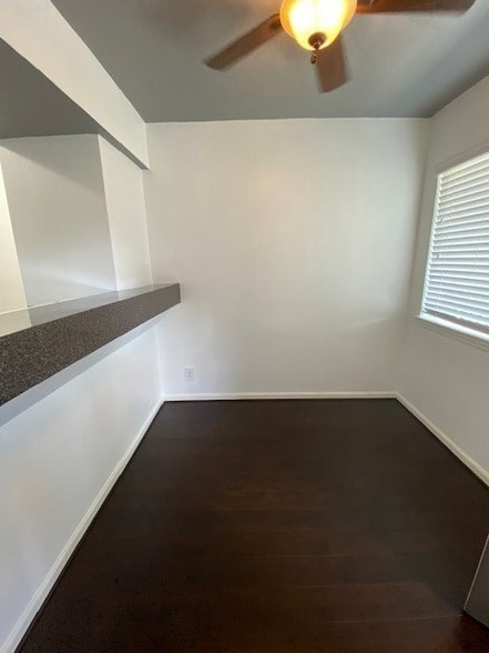 Photo - 4701 Bell St Unit 4