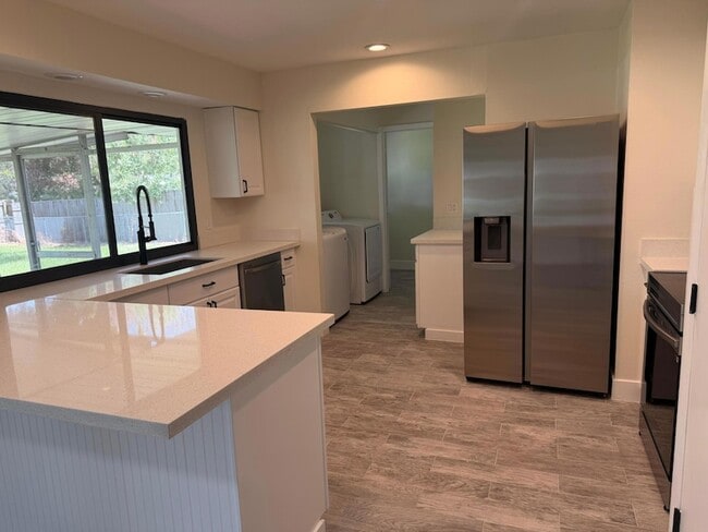 Photo - 1117 SE Stewart Rd