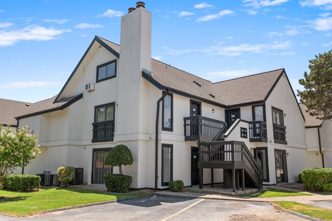 Building Photo - Avia Apartments