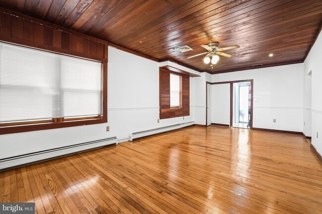 Photo - 2206 S Fern St