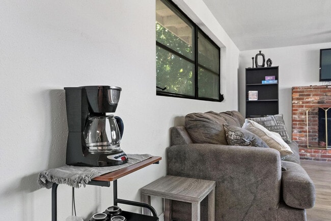 Photo - 919 Ave S SE Unit ID1325030P