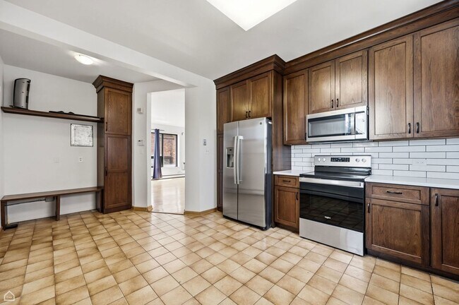 Photo - 5229 S Greenwood Ave Unit 3