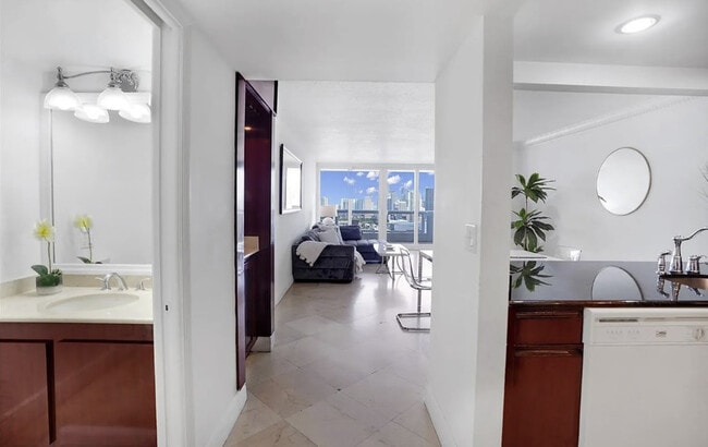 Photo - 1717 N Bayshore Dr Unit ID1054120P