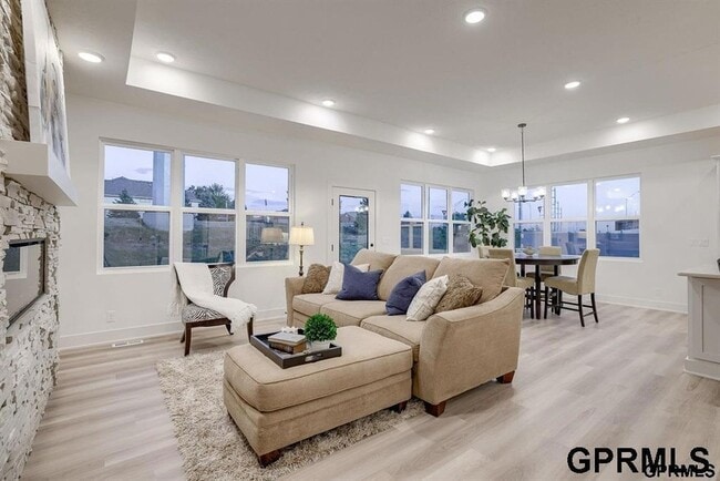 Photo - 10209 S 180th Ave
