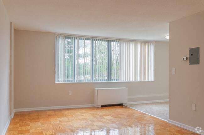 0BR, 1BA - 478SF - Steward Tower Apartments